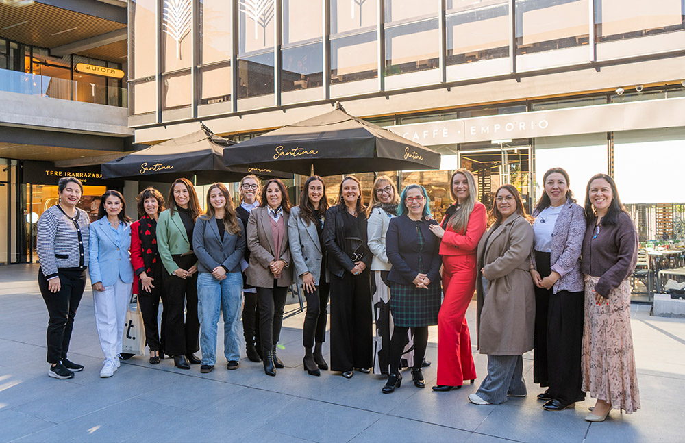 Ciclo de desayunos de líderes busca seguir impulsando el talento femenino en STEM de la mano de Transbank y Technovation Girls Chile